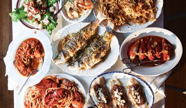 Những món ăn cho dịp lễ giáng sinh trên khắp thế giới 1 italy seafood 1 1512006691086 600x349 1
