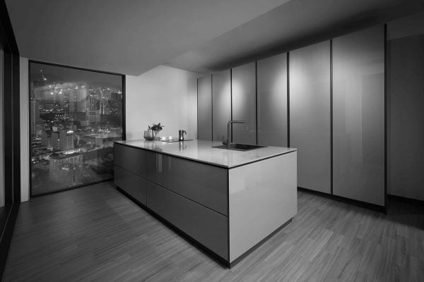 3 mẫu tủ bếp đa năng tiết kiệm diện tích khiến các bà nội trợ mê từ cái nhìn đầu tiên AlustilKitc399 05 600x400 1