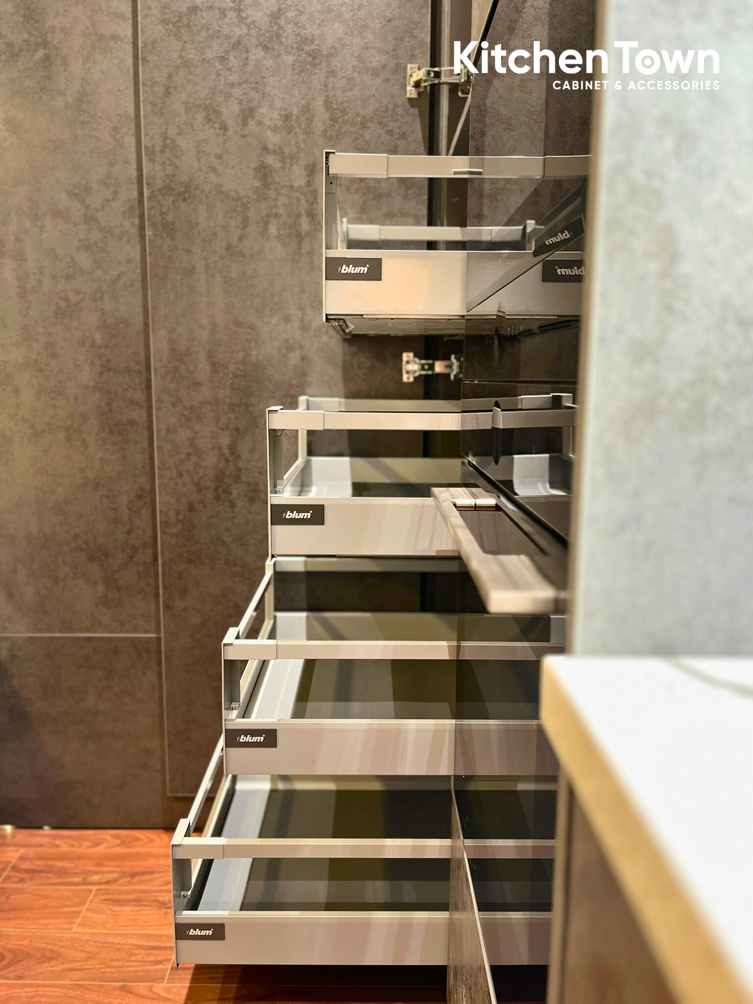 Dự án tủ bếp chữ L nhà phố Him Lam - Thường Tín Anh KitchenTown doc 8