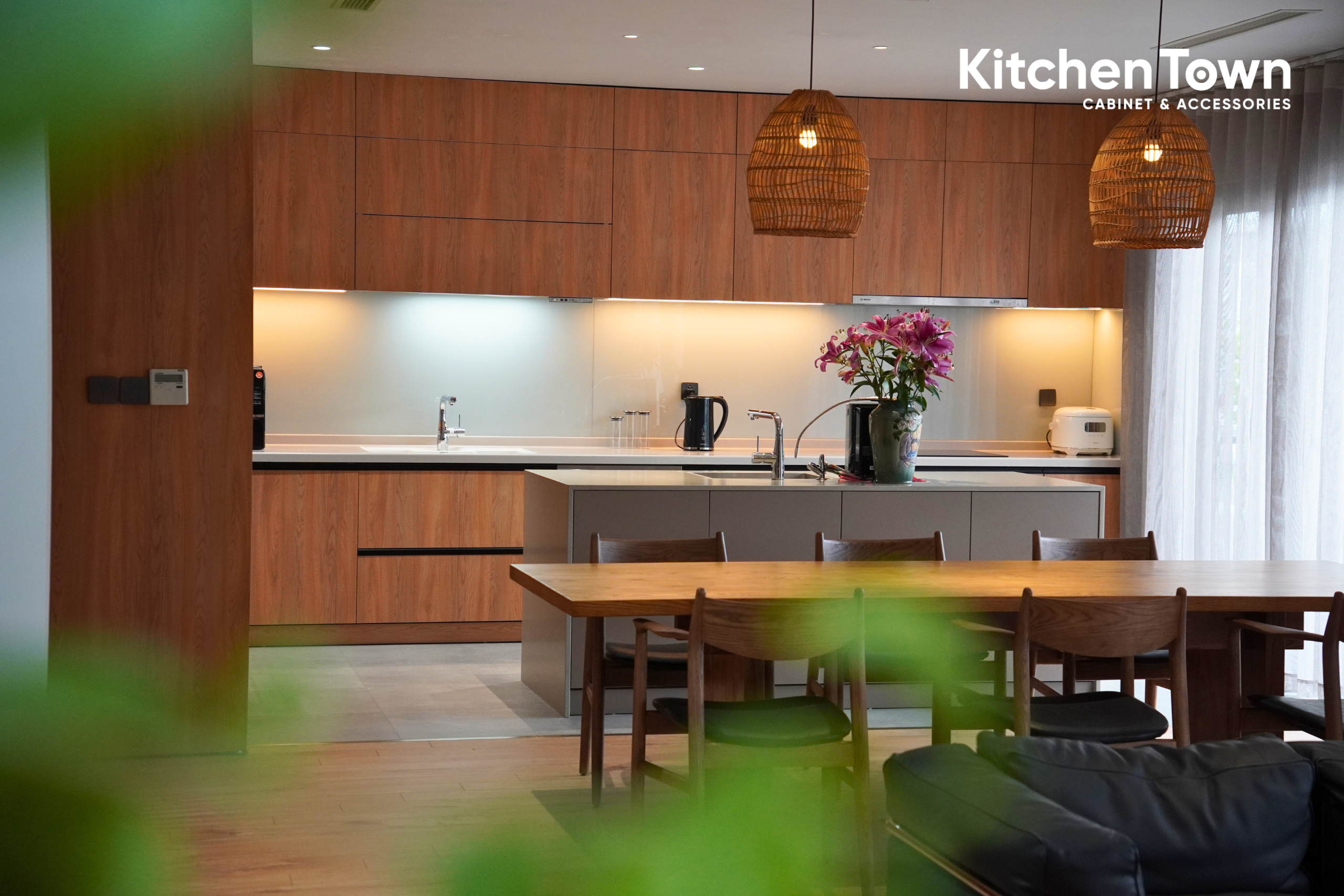 Dự án tủ bếp chữ i + bản đảo biệt thự Vinhomes – Hạ Long Anh KitchenTown ngang 21