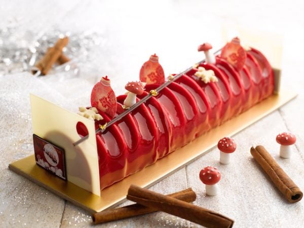 Những món ăn cho dịp lễ giáng sinh trên khắp thế giới Apple caramel cinnamon Yule log 600x450 1