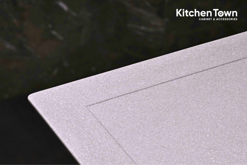 Đá bếp biên dạng mới - MARINE EDGE của YOSHIMOTO Anh KitchenTown ngang 2