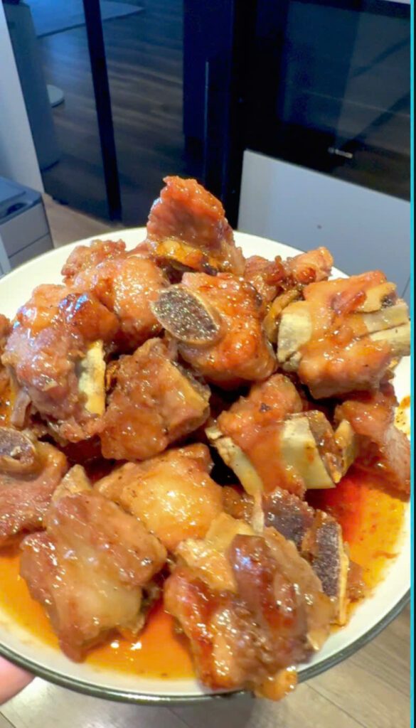 Sườn xào chua ngọt - Công thức nước sốt vị chuẩn: chua dịu – mặn vừa – ngọt hậu z7401108494721 0ca57d53170b13c720f448aaeef6ce51