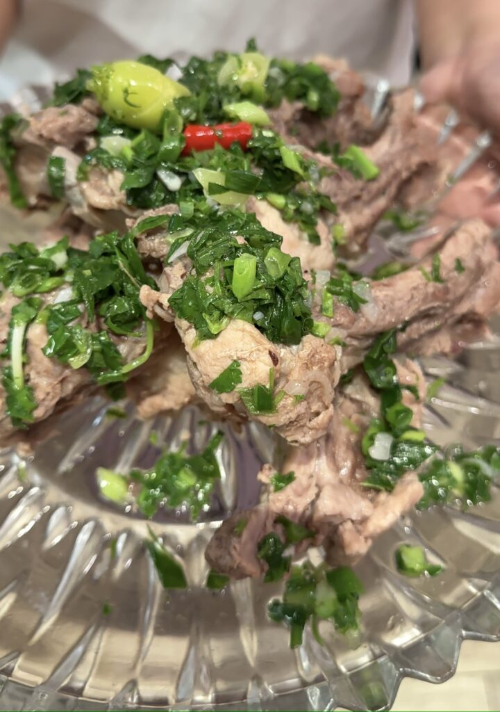 Sườn cay Thái Lan – ngọt thanh từ củ cải, chua dịu từ chanh tươi z7406964580683 21e3e51a8aa667da0c16dafd6647867e e1767782198924