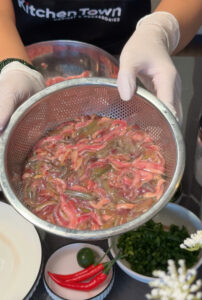 Chả Rươi - Cách chế biến để miếng chả giòn, béo ngậy mà không bị tanh. z7424462652180 3bade2f2b108daef4184243f79bf102b