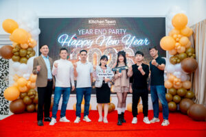 YEAR END PARTY DVQ05415
